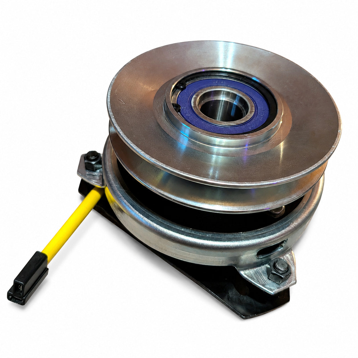 John Deere AM19536 electric PTO clutch with pulley and yellow wire connector on white background.