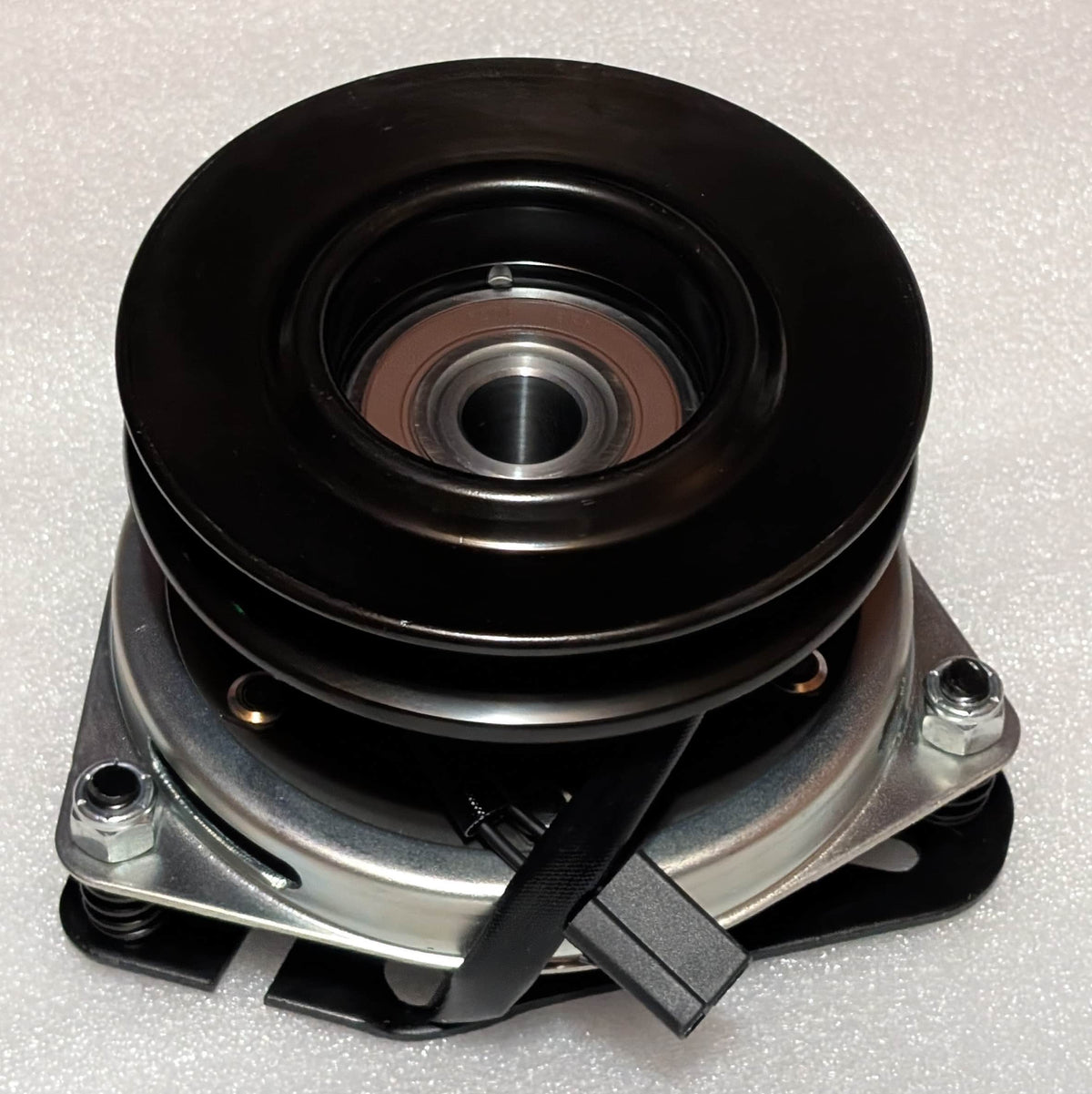 Pulley side view of aftermarket PTO clutch replacement for John Deere AM130328 replaces Ogura MA-GT-JD24